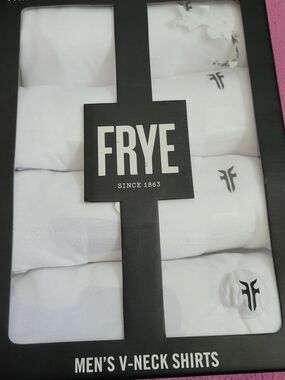 FRYE Men's V-Neck Shirt Pack in White